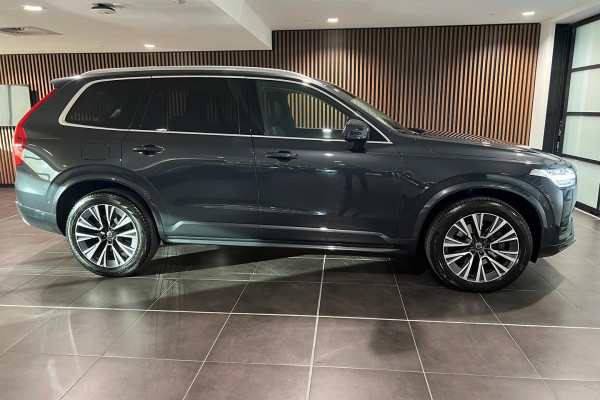 2021 MY22 Volvo XC90 L Series B5 Momentum SUV Image 5