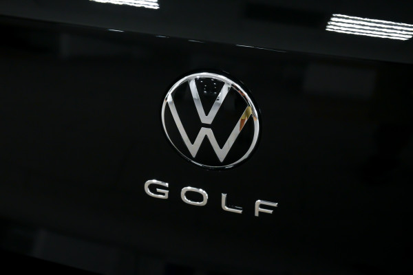 2025 Volkswagen Golf 8.5 110TSI R-Line Hatch Image 21