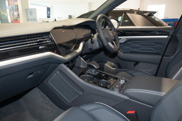 2024 Volkswagen Touareg RC 210TDI R-Line SUV Image 5