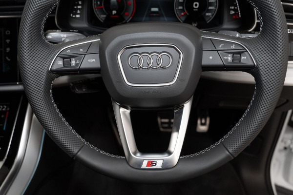 2026 Audi Q7 4M TDI 210kW S line SUV image 11