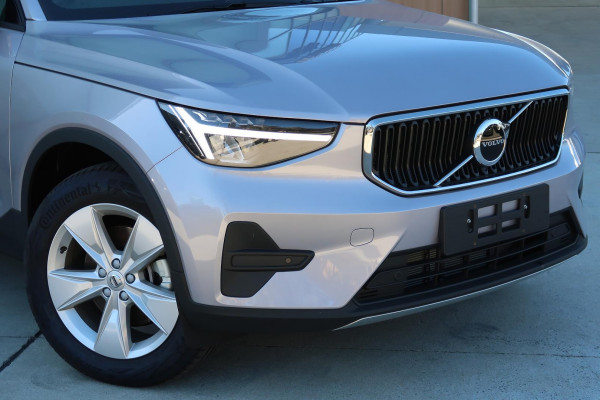 2025 MY26 Volvo XC40 XZ Plus B4 SUV Image 11