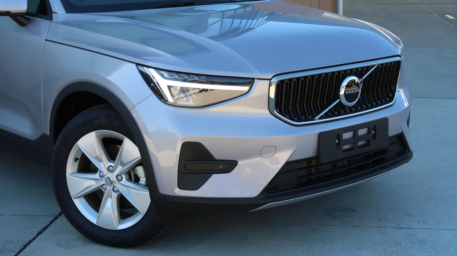 2025 MY26 Volvo XC40 XZ Plus B4 SUV Image 11