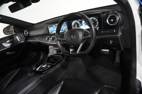 2017 Mercedes-Benz E-Class E300 Sedan image 11