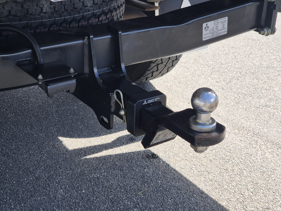 2022 MY22.5 Mitsubishi Triton MR GLX Cab Chassis Image 5