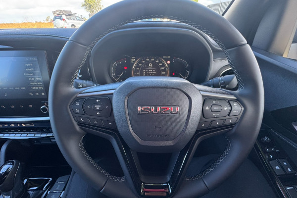 2026 MY25.5 Isuzu MU-X RJ LS-T SUV Image 16