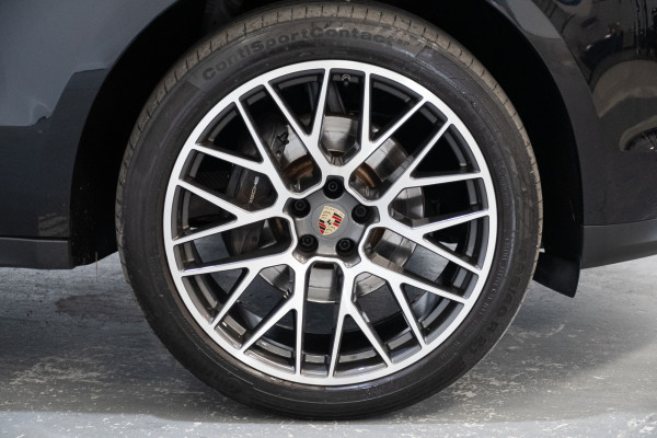 2021 Porsche Macan SUV Image 6