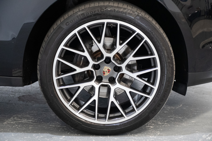 2021 Porsche Macan SUV Image 6