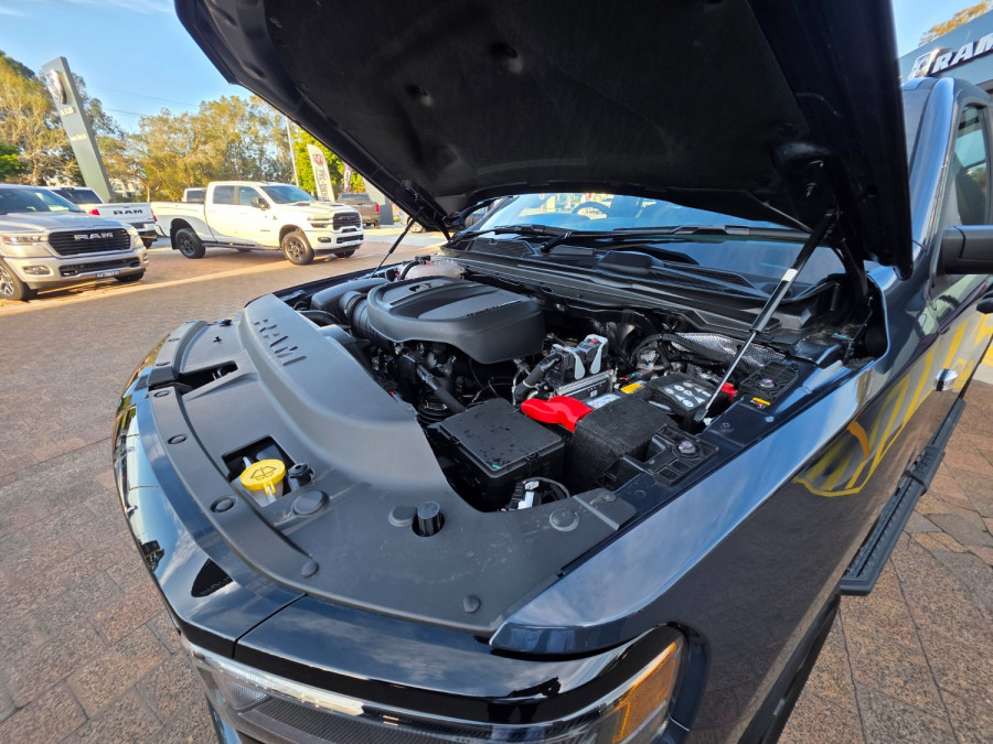 2026 Ram 1500 DT Express Black Edition Hurricane SO Ute Image 14