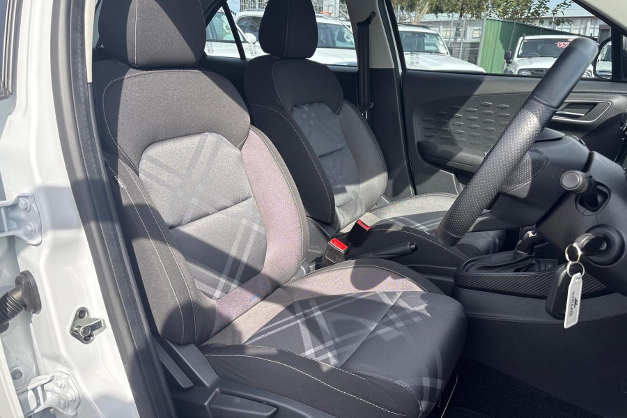 2022 MG MG3 SZP1 Core Hatch Image 11