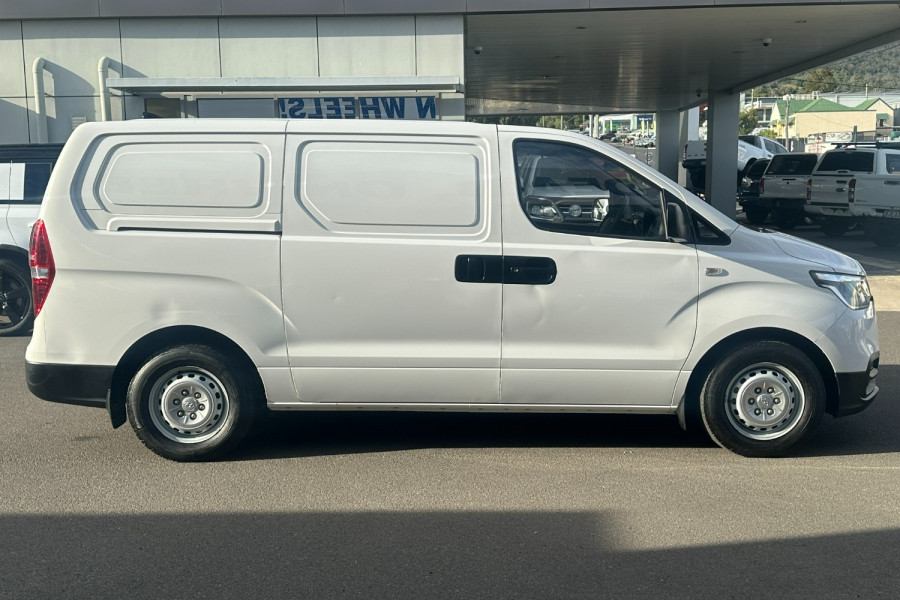 2018 Hyundai Iload Van Image 8