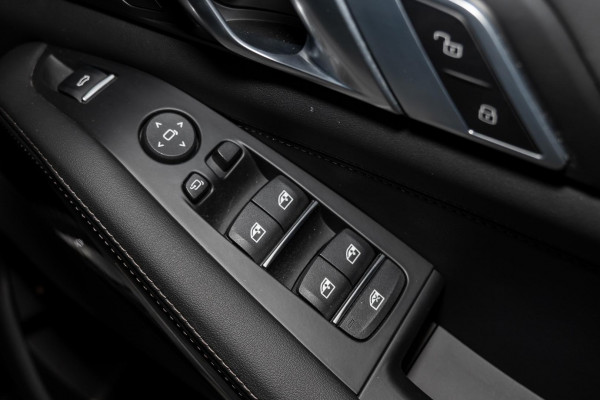 2025 BMW X5 G05 LCI xDrive50e M Sport SUV image 22