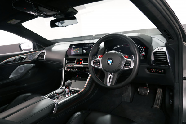 2020 BMW M8 Competition Coupe Image 23