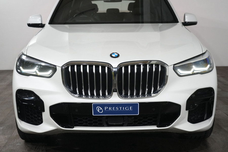 2022 BMW X5 xDrive30d SUV Image 3