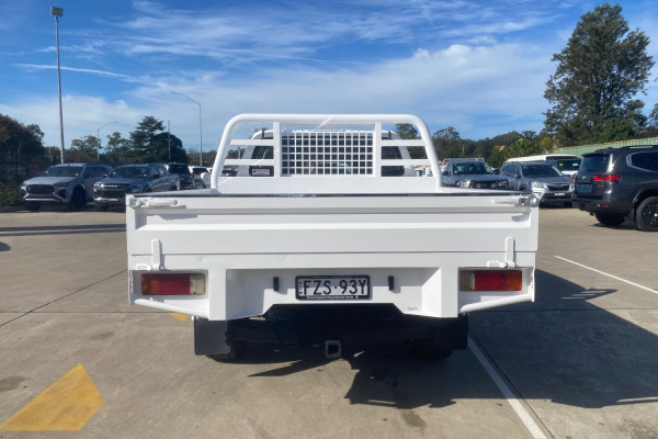 2018 Toyota HiLux  SR Double Cab Pick Up Image 6