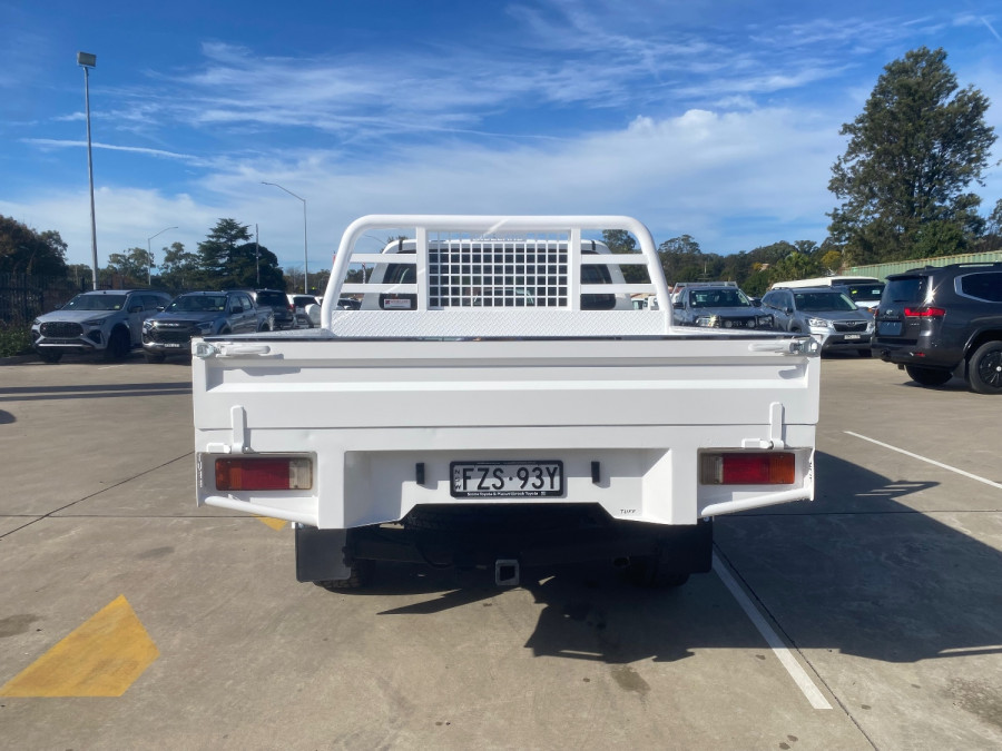2018 Toyota HiLux  SR Double Cab Pick Up Image 6