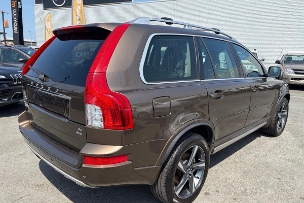 2012 Volvo XC90 L Series R-Design SUV Image 6
