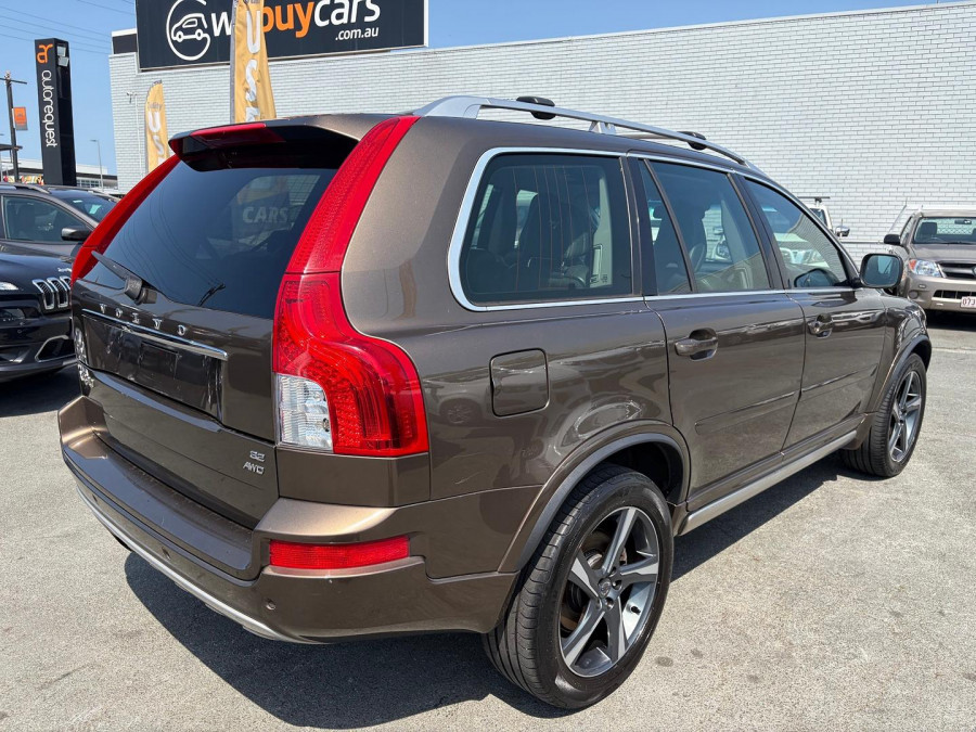 2012 Volvo XC90 L Series R-Design SUV Image 6