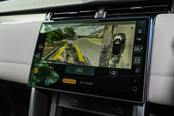 2025 MY25.5 Land Rover Discovery Sport L550 P300e Dynamic SE SUV