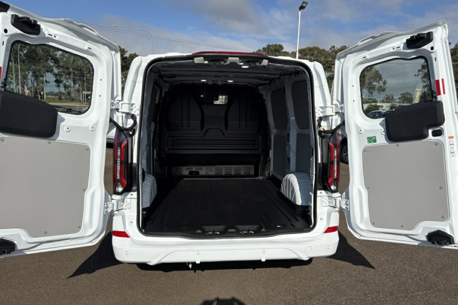 2024 MY24.75 Ford Transit VO 350L Van Image 10
