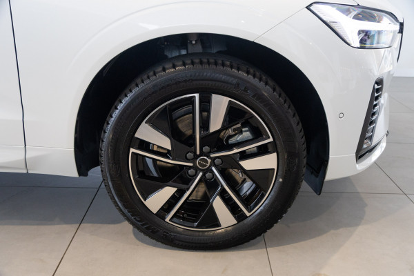 2026 Volvo XC60 UZ Plus T8 Plug-in Hybrid Dark SUV Image 21