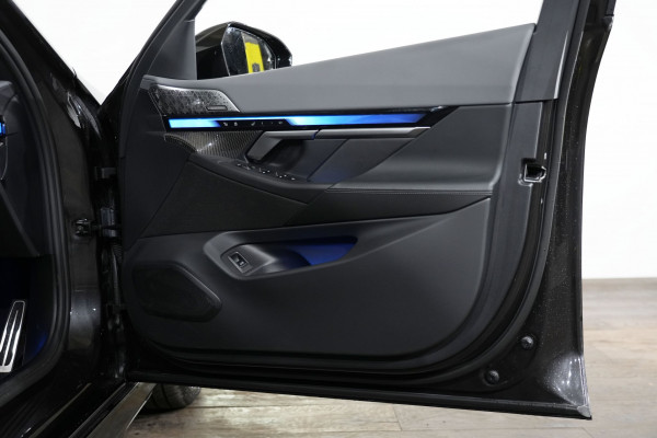 2025 BMW i5 eDrive40 M Sport Sedan Image 31