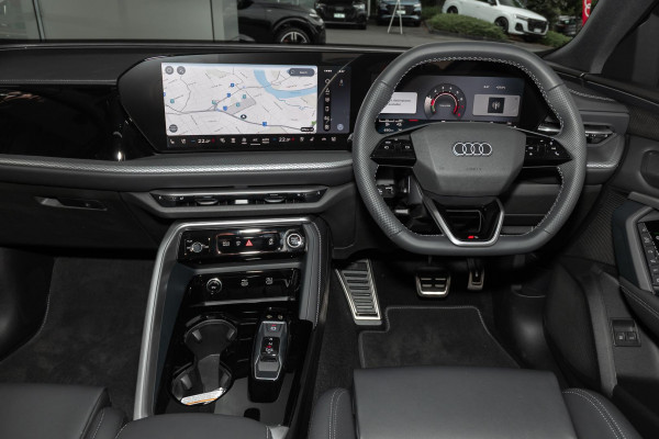 2026 Audi Q5 e-hybrid 270kW SUV image 7