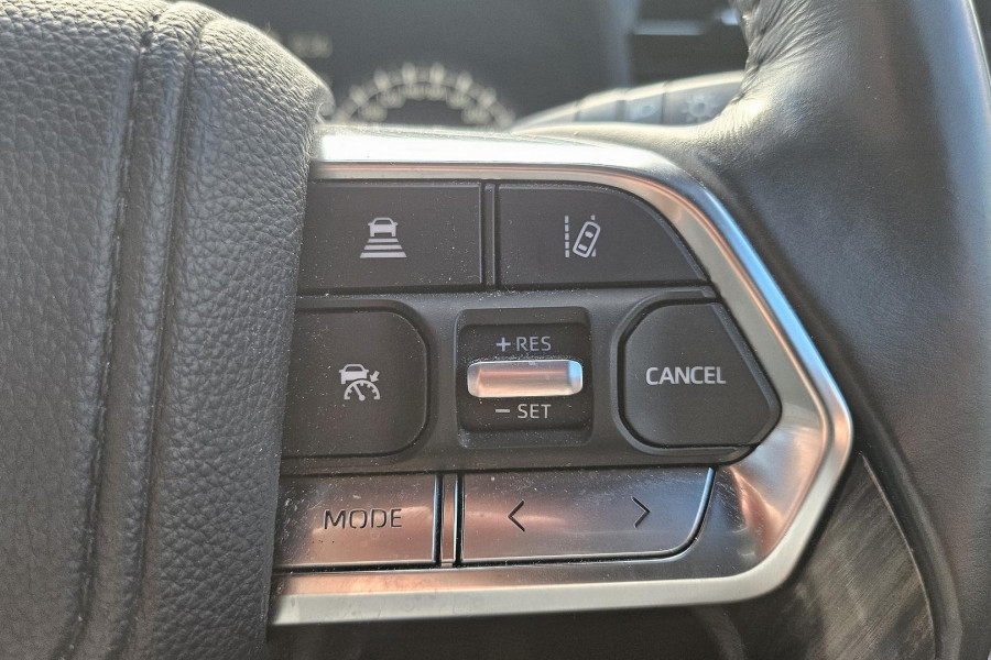 2022 Toyota LandCruiser FJA300R Sahara SUV Image 24