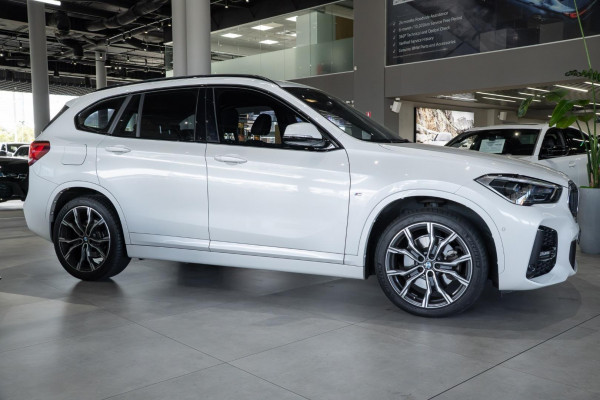 2021 BMW X1 F48 LCI sDrive20i SUV image 3