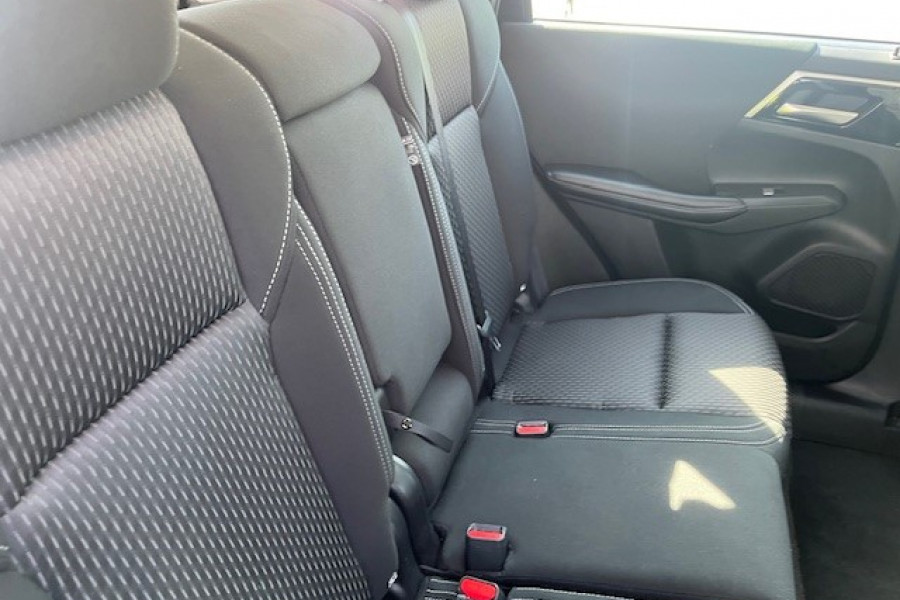 2021 MY22 Mitsubishi Outlander ZM ES Wagon Image 21
