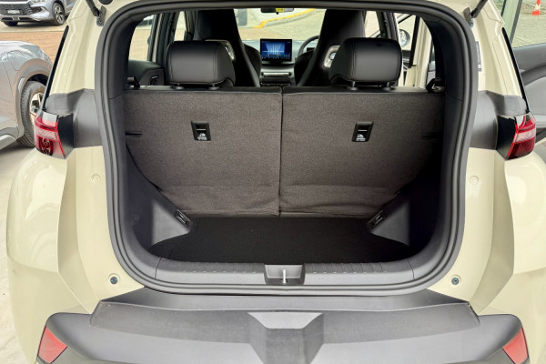 2025 BYD ATTO 1  Essential Hatch Image 17