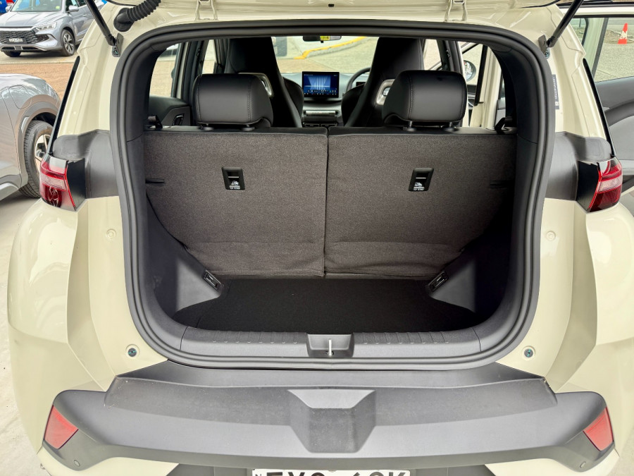 2025 BYD ATTO 1  Essential Hatch Image 17