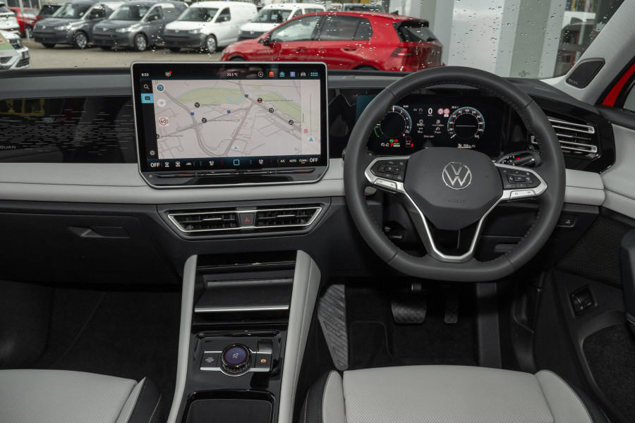 2026 Volkswagen Tiguan 150TSI eHybrid Elegance SUV Image 7