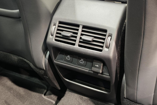 2025 MY25.5 Land Rover Discovery Sport L550 P250 Dynamic SE SUV Image 41