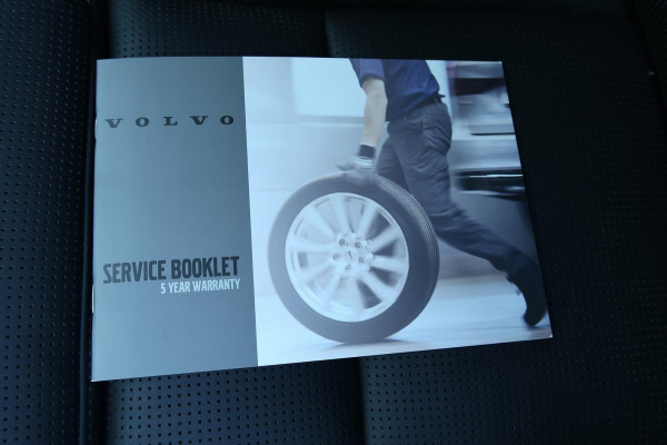 2025 Volvo XC90 L Series Ultra B5 Bright SUV Image 7