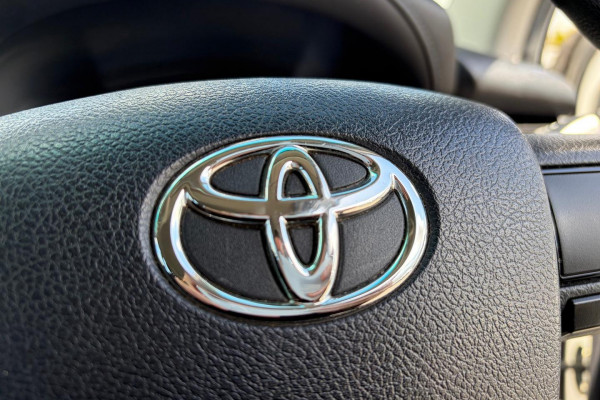 2017 Toyota Fortuner GUN156R GX SUV Image 17