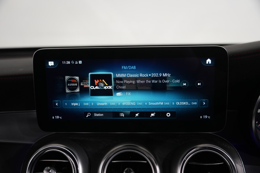 2022 Mercedes-Benz GLC-Class GLC300 SUV Image 21