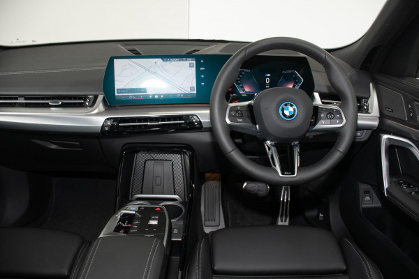 2025 BMW iX2 U10 xDrive30 M Sport SUV image 7