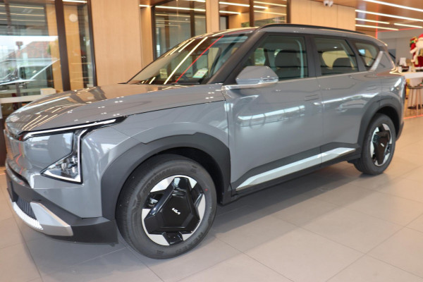 2026 Kia EV5 OVc Air Long Range SUV Image 7