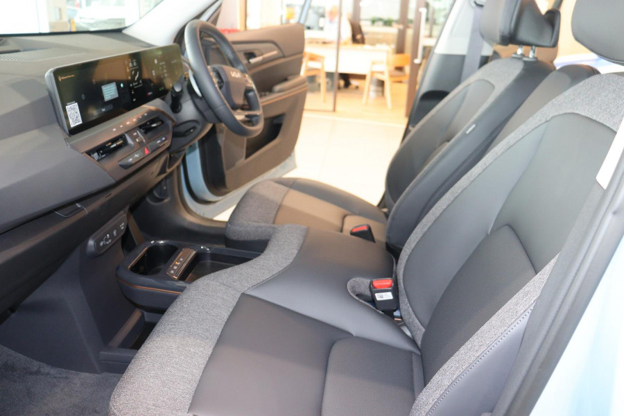 2026 Kia EV5 OVc Air Long Range SUV Image 18