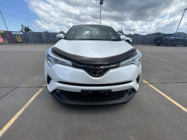 2018 Toyota C-HR NGX10R  SUV image 11