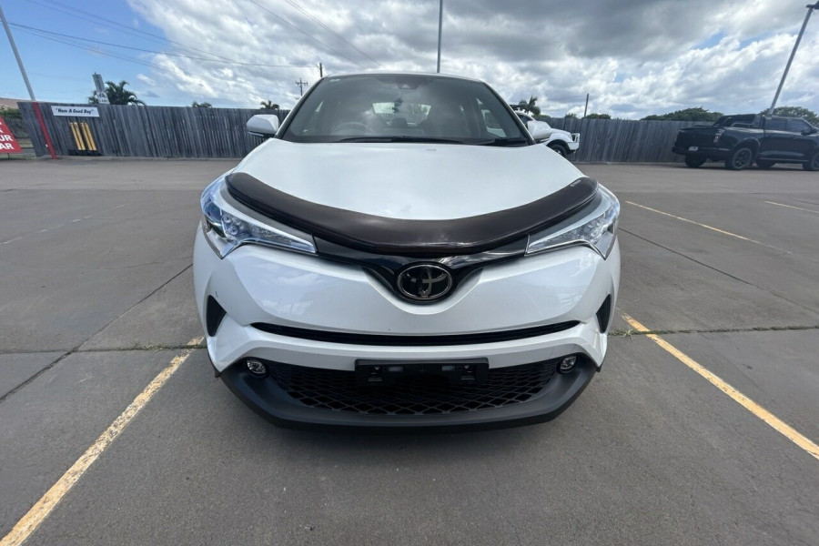 2018 Toyota C-HR NGX10R  SUV Image 11