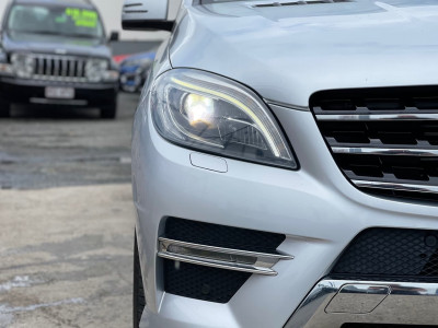 2013 Mercedes-Benz M-class W166 ML350 BlueTEC Wagon Image 4