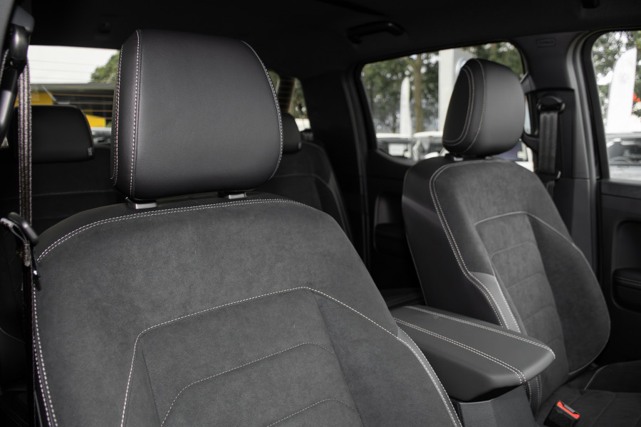 2026 Volkswagen Amarok NF Dark Label Ute Image 7