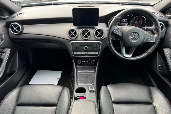 2017 Mercedes-Benz GLA-Class X156 GLA250 SUV Image 10