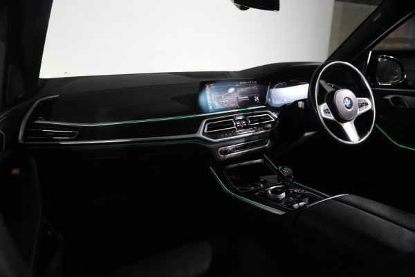 2019 BMW X7 Xdrive30d SUV Image 9