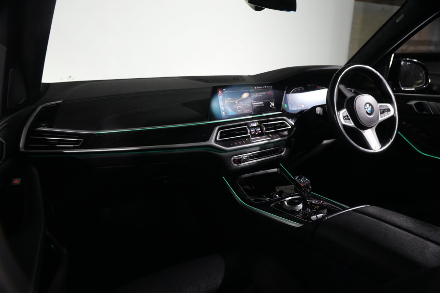 2019 BMW X7 Xdrive30d SUV Image 9