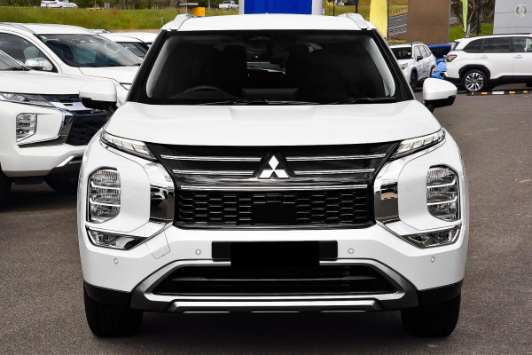 2026 Mitsubishi Outlander ZM LS SUV Image 2