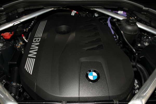 2025 BMW X5 G05 LCI xDrive40i M Sport SUV image 23