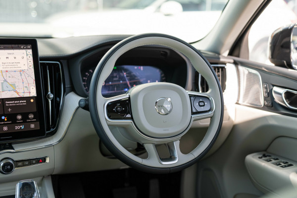 2025 MY26 Volvo XC60 UZ Ultra B5 Dark SUV Image 13