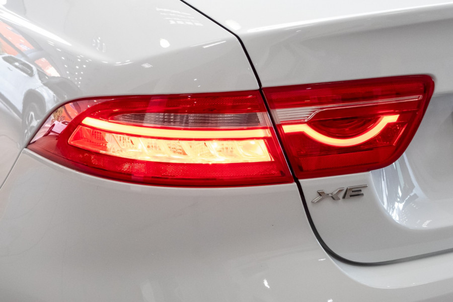 2015 MY16 Jaguar XE X760 Prestige Saloon Image 20